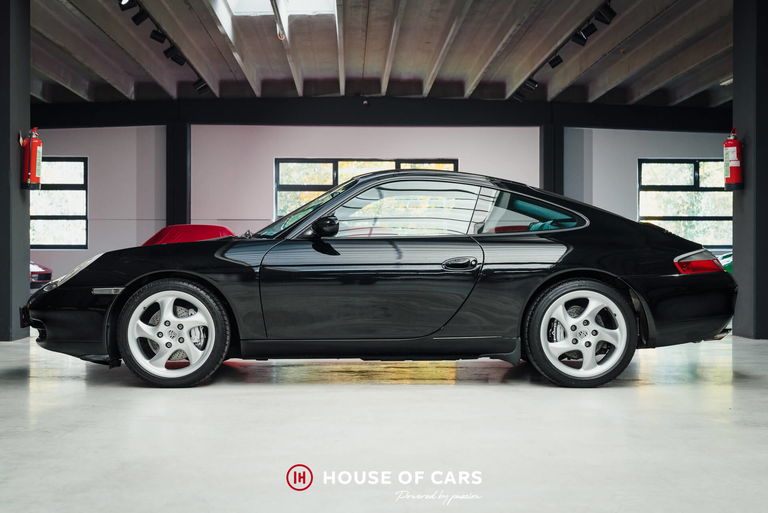 Porsche 996 Carrera 4