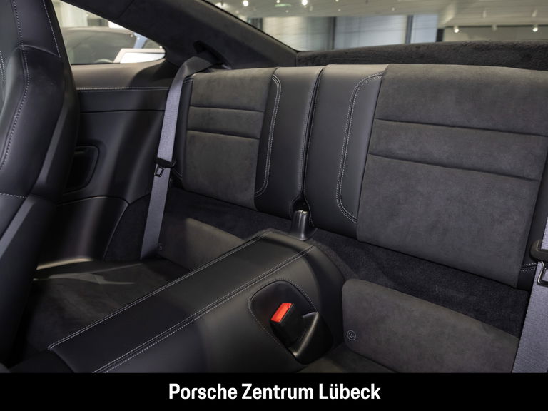 Porsche 992.2 Carrera 4 GTS