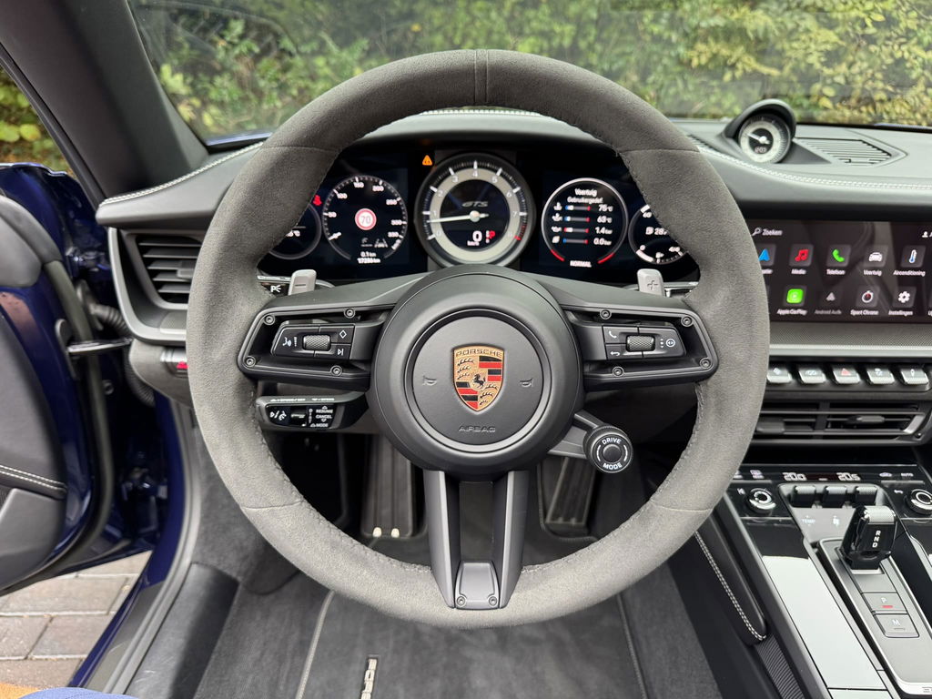 Porsche 992 Carrera GTS