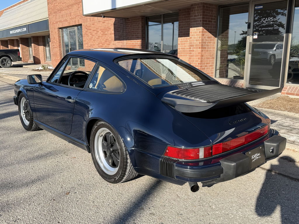 Porsche 911 Carrera 3.2