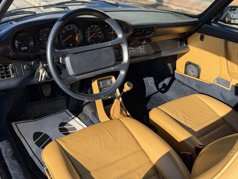 Porsche 911 Carrera 3.2