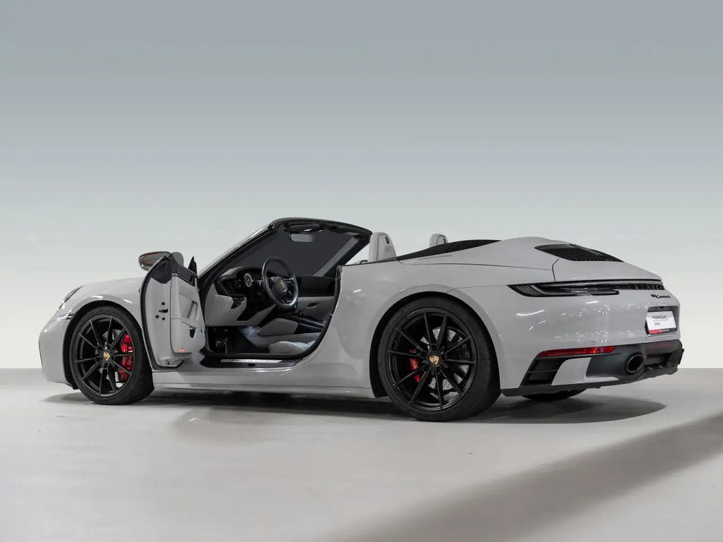 Porsche 992 Carrera 4S