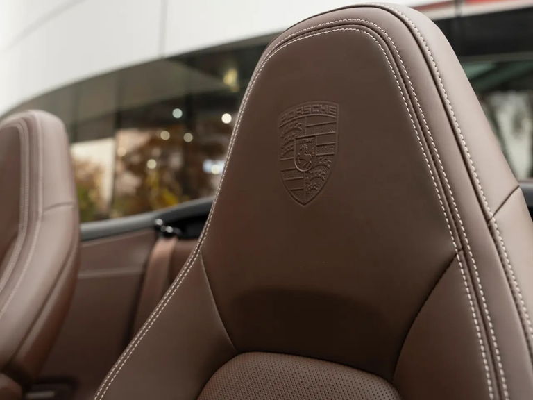 Porsche 992 Carrera 4S