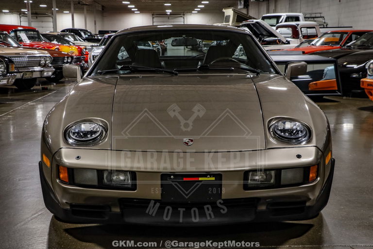 Porsche 928 S