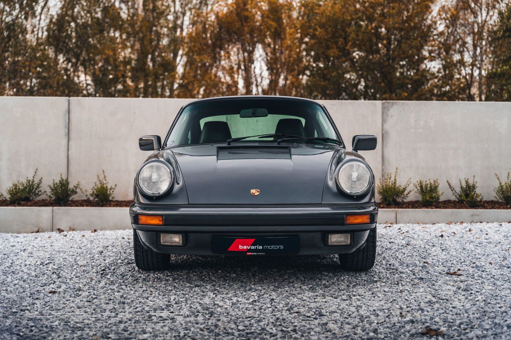 Porsche 911 Carrera 3.2