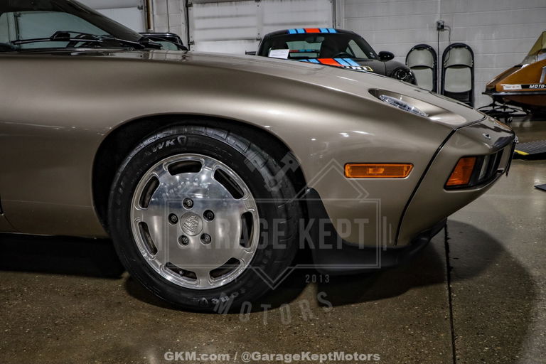 Porsche 928 S