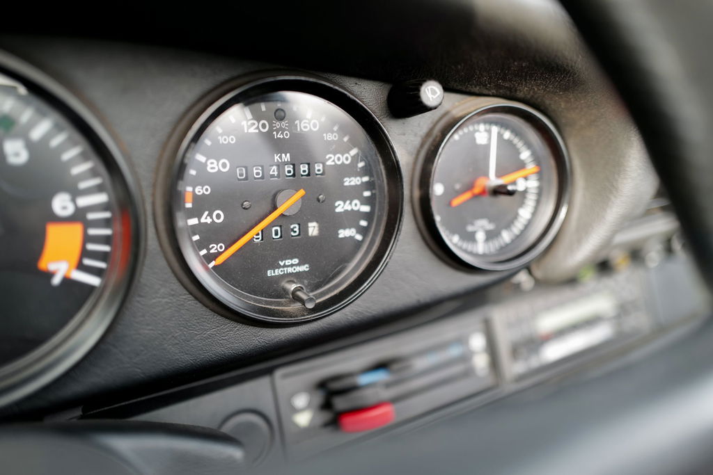 Porsche 911 Carrera 3.2 Speedster