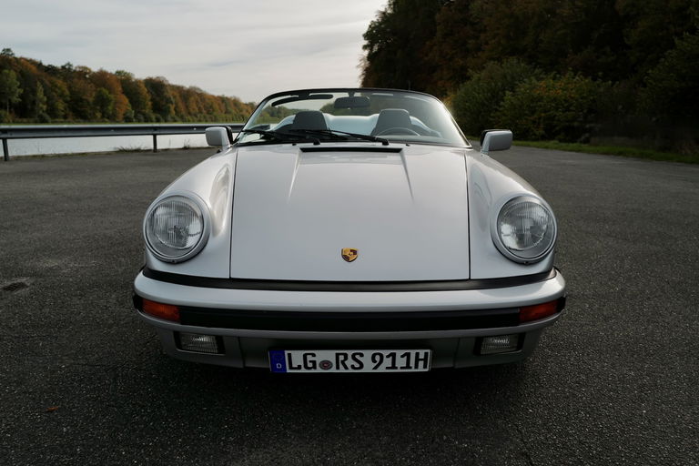 Porsche 911 Carrera 3.2 Speedster