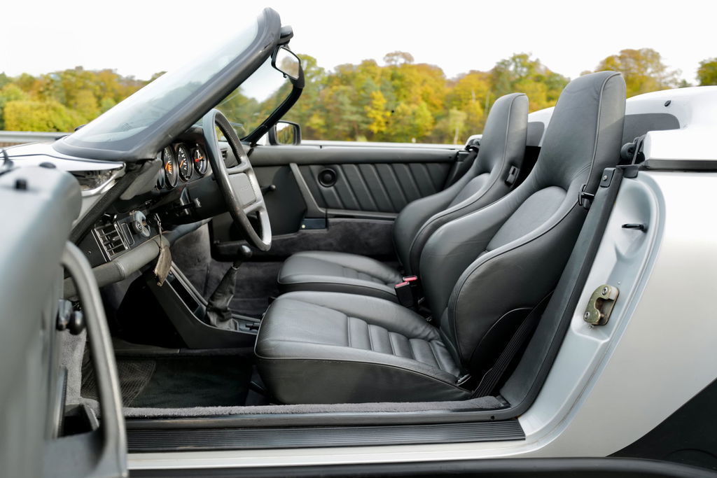 Porsche 911 Carrera 3.2 Speedster