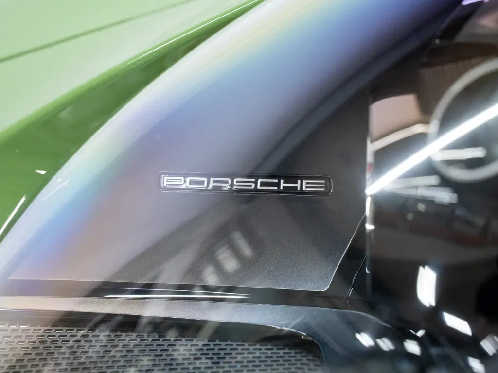 Porsche 992 Carrera GTS