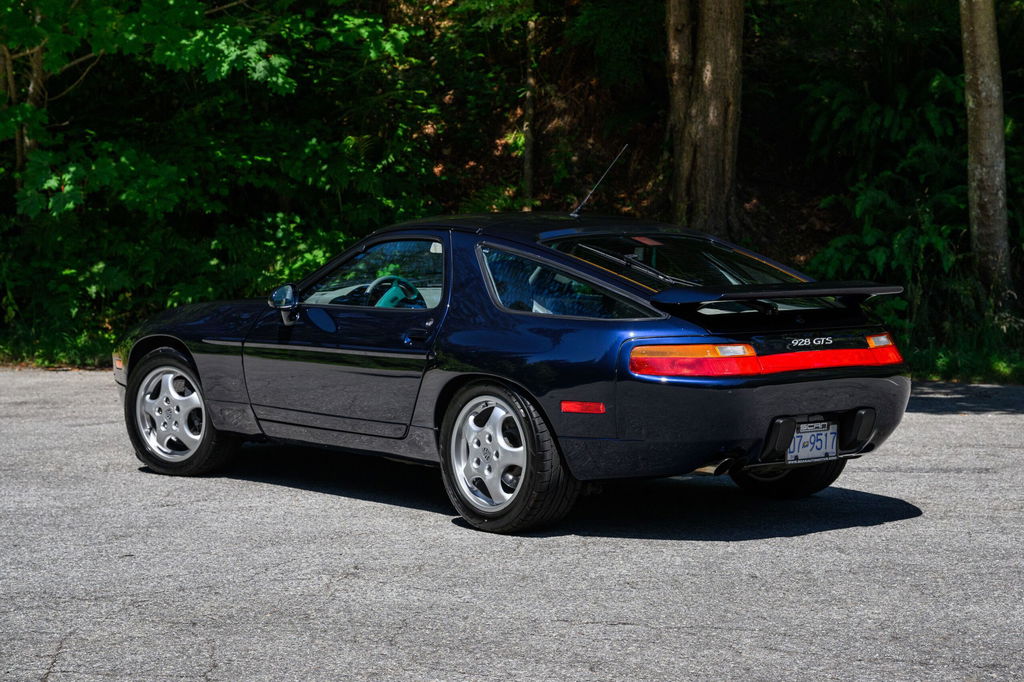 Porsche 928 GTS