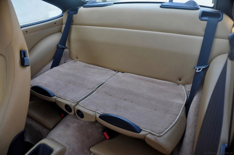 Porsche 993 Carrera 4S