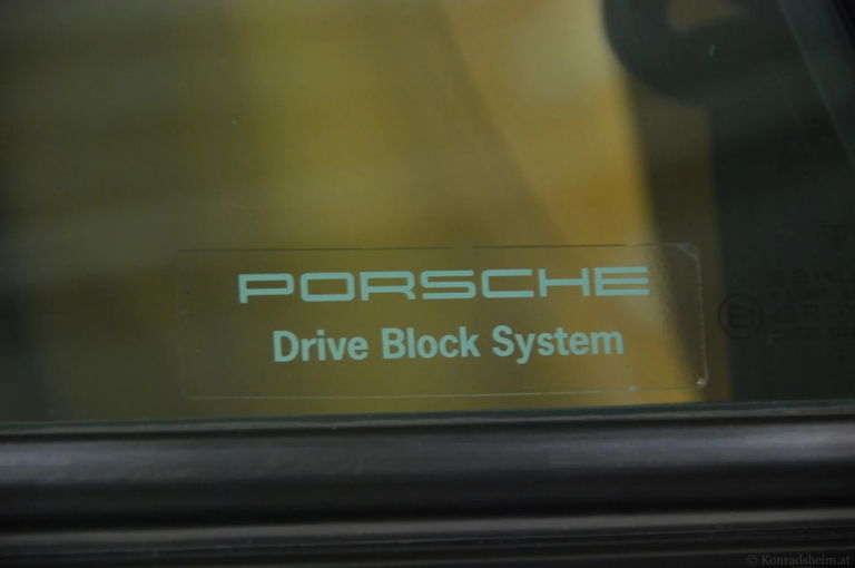 Porsche 993 Carrera 4S