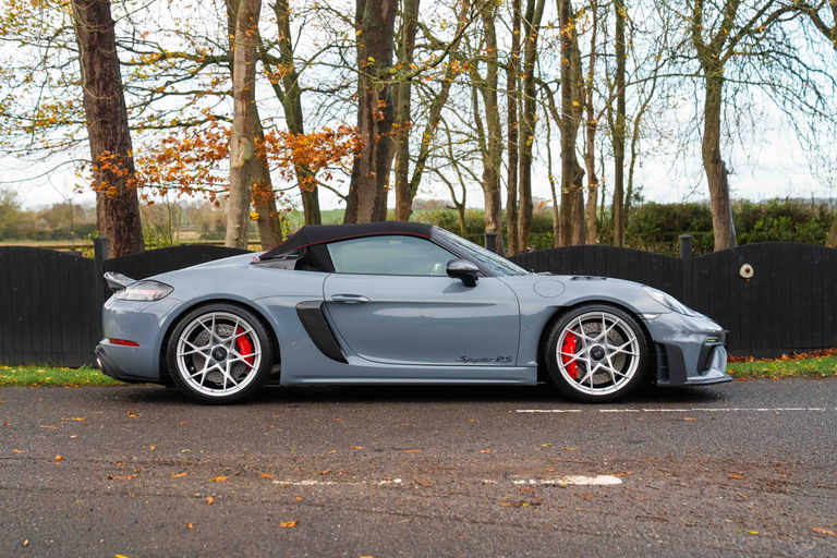 Porsche 718 Spyder RS