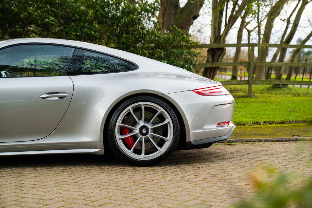 Porsche 991 GT3 Touring