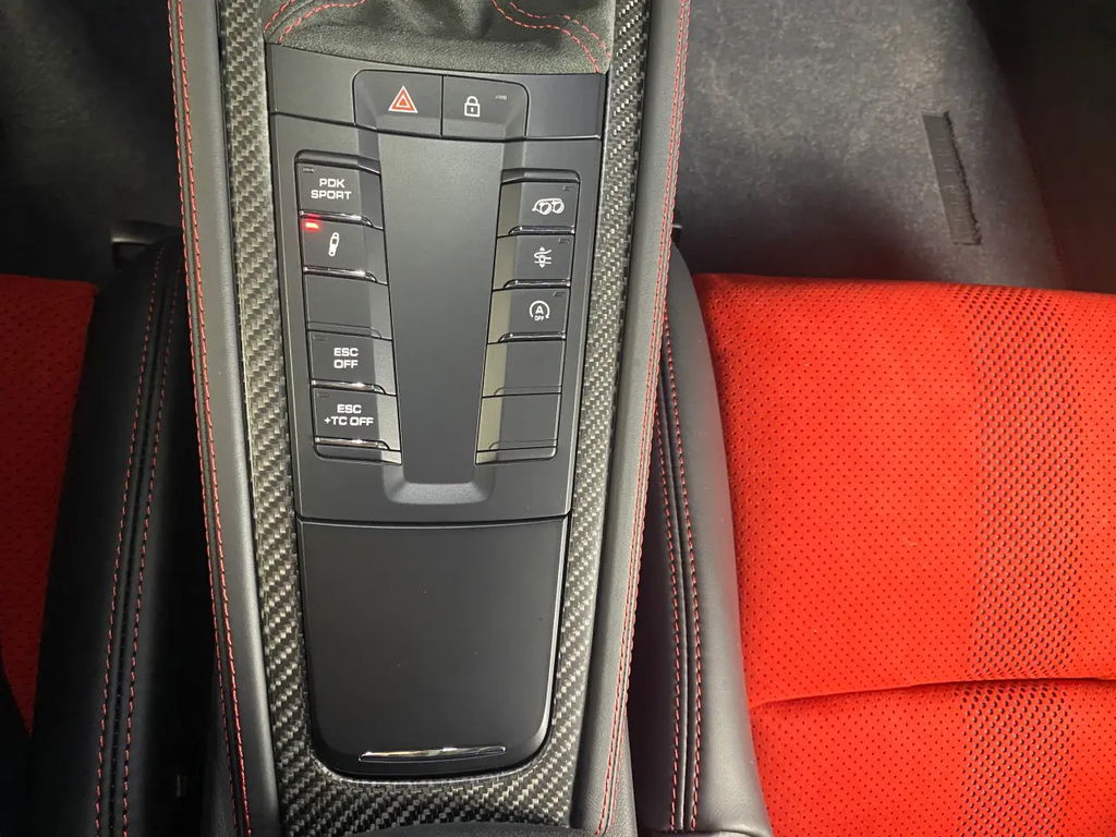 Porsche 718 Spyder RS