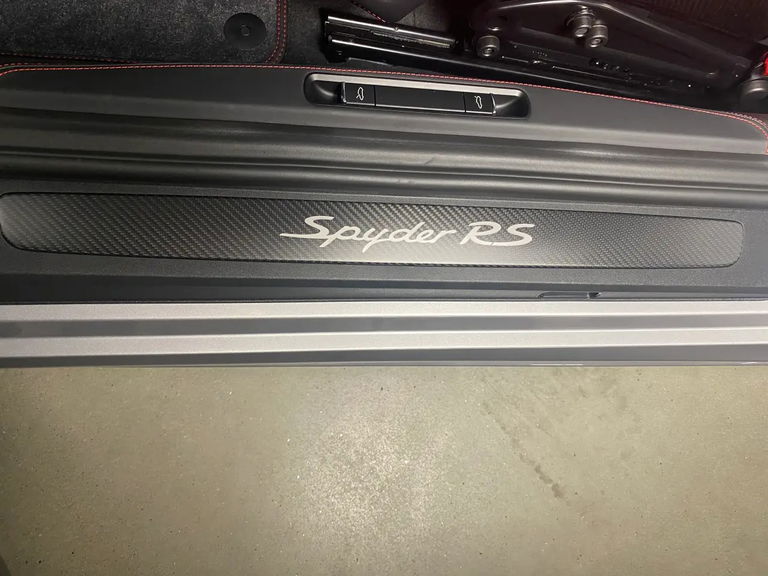 Porsche 718 Spyder RS