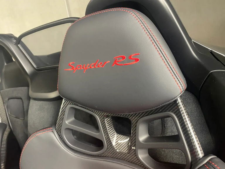 Porsche 718 Spyder RS