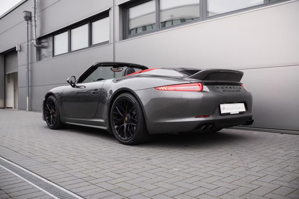 Porsche 991 Carrera GTS