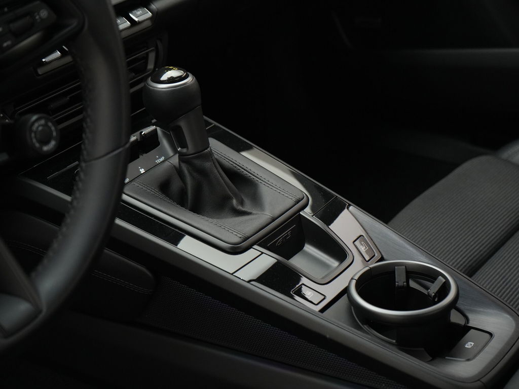 Porsche 992 GT3 Touring