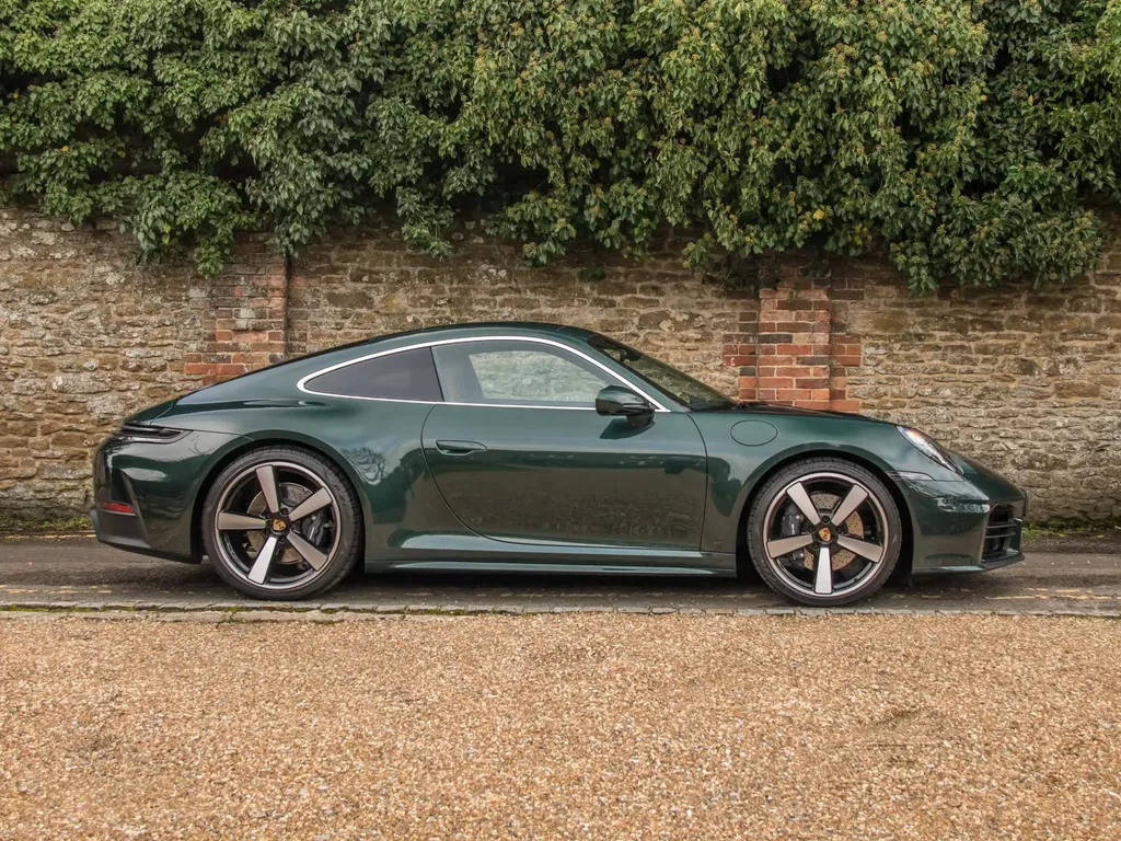 Porsche 992.2 Carrera