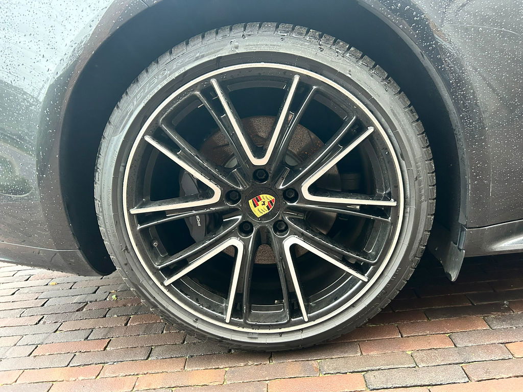 Porsche Panamera 4 E-Hybrid