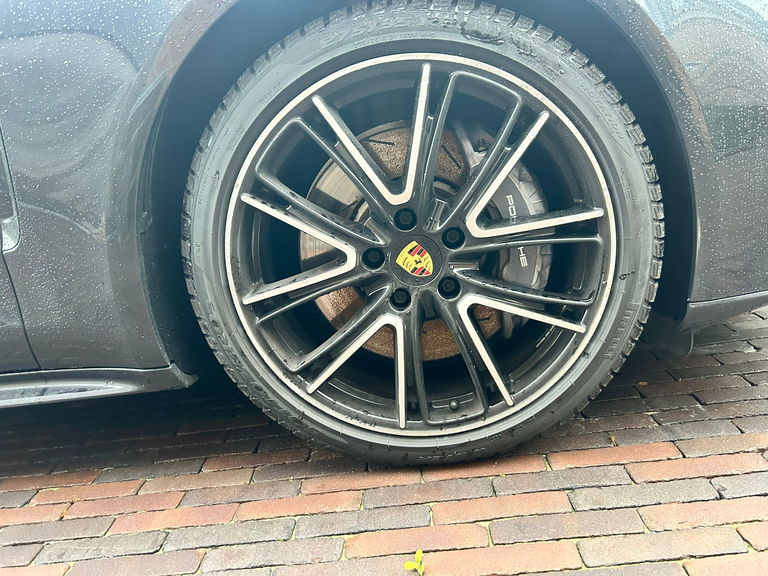 Porsche Panamera 4 E-Hybrid