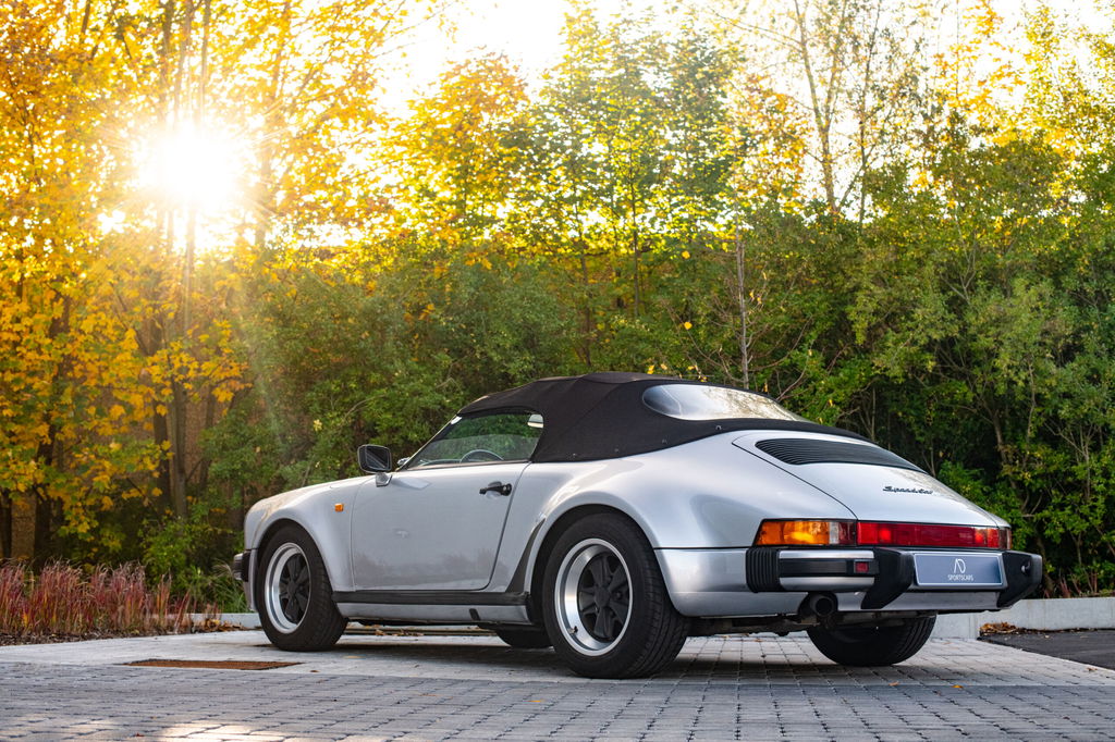 Porsche 911 Carrera 3.2 Speedster