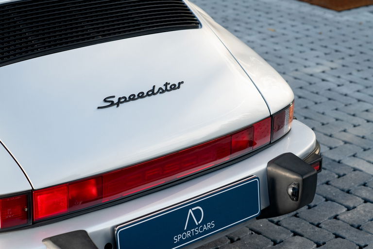 Porsche 911 Carrera 3.2 Speedster