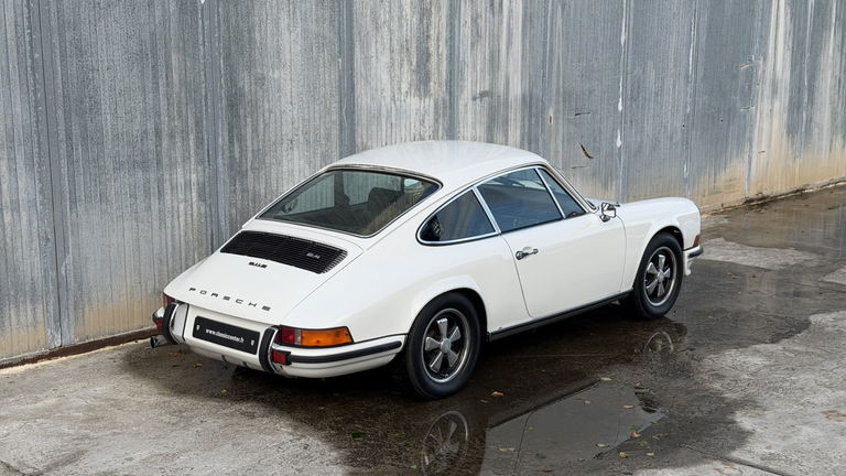 Porsche 911 E