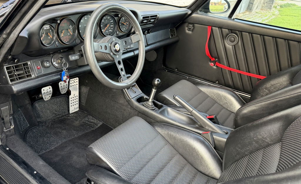 Porsche 964 Carrera 4