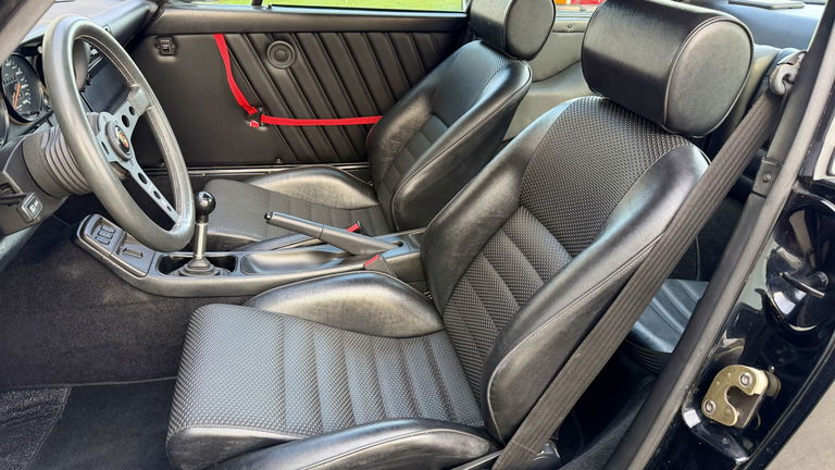 Porsche 964 Carrera 4