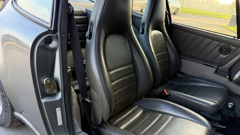 Porsche 911 Carrera 3.2