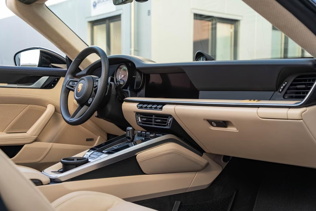Porsche 992 Heritage Design Edition