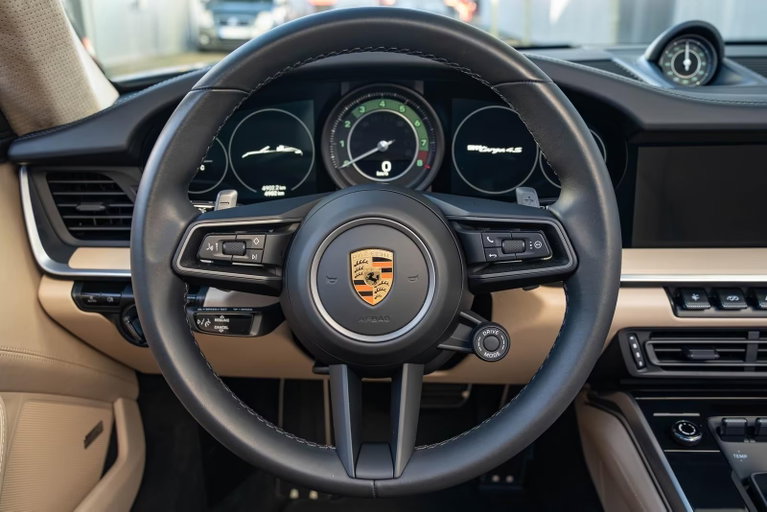 Porsche 992 Heritage Design Edition