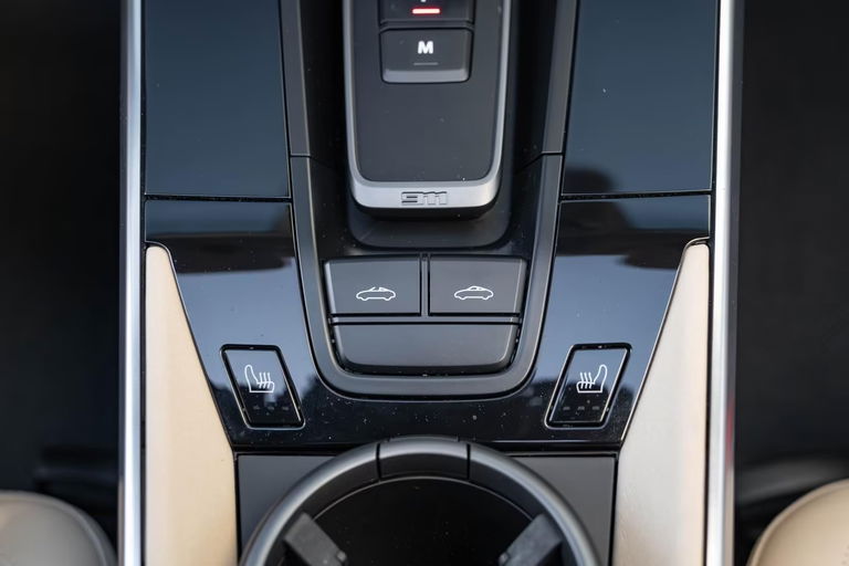 Porsche 992 Heritage Design Edition