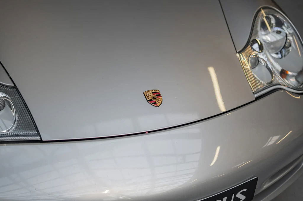 Porsche 996 Carrera 4