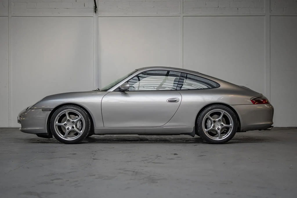 Porsche 996 Carrera 4
