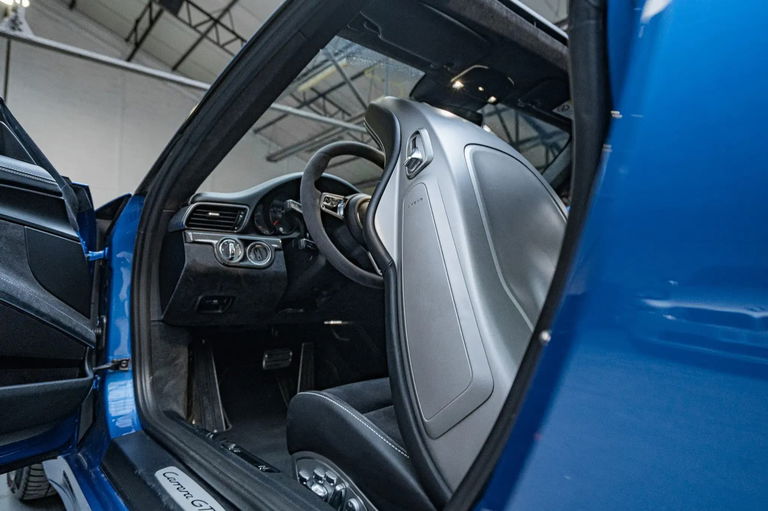 Porsche 991.2 Carrera GTS