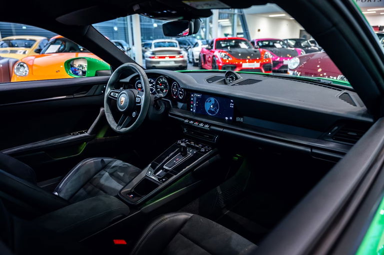 Porsche 992 Carrera GTS