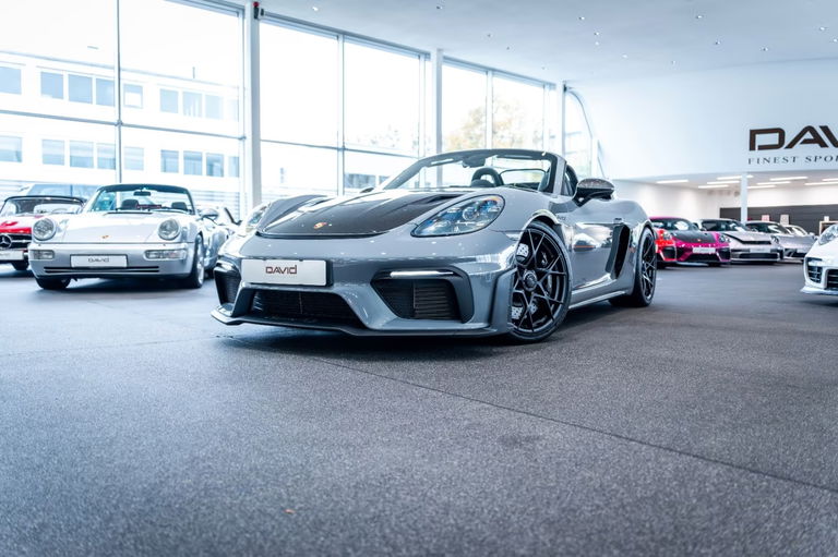 Porsche 718 Spyder RS