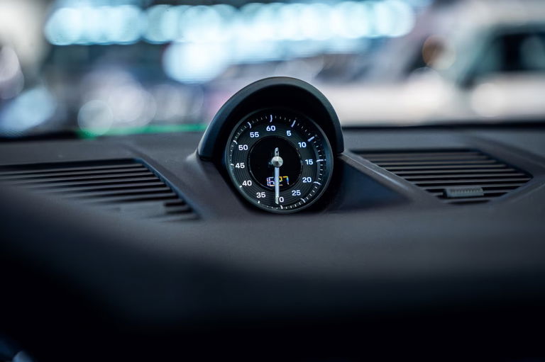 Porsche 992 Carrera GTS