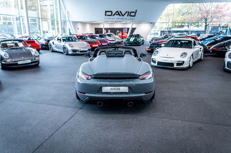 Porsche 718 Spyder RS