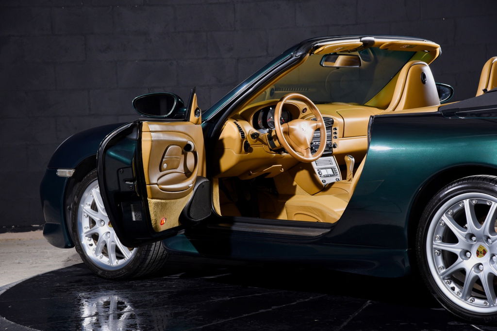 Porsche 996 Carrera 4