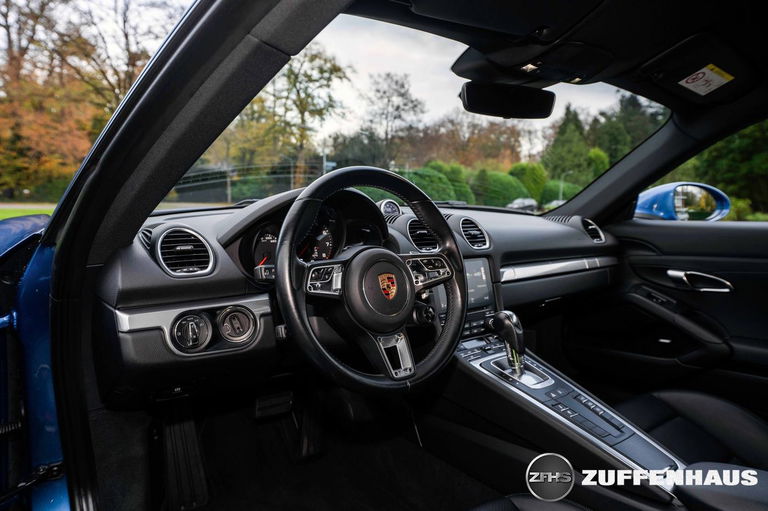 Porsche 718 Cayman