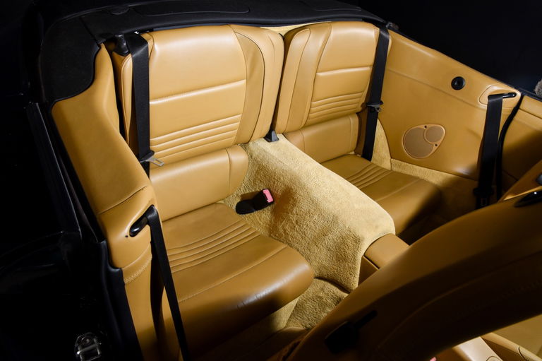 Porsche 996 Carrera 4