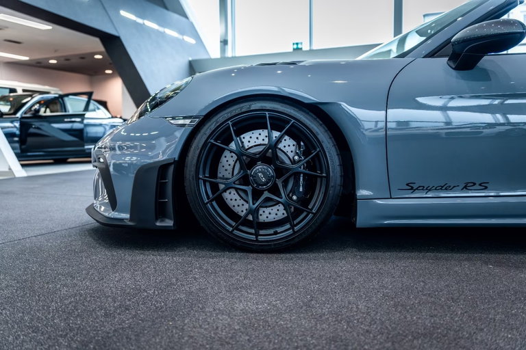 Porsche 718 Spyder RS