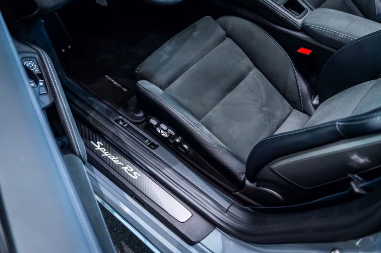 Porsche 718 Spyder RS