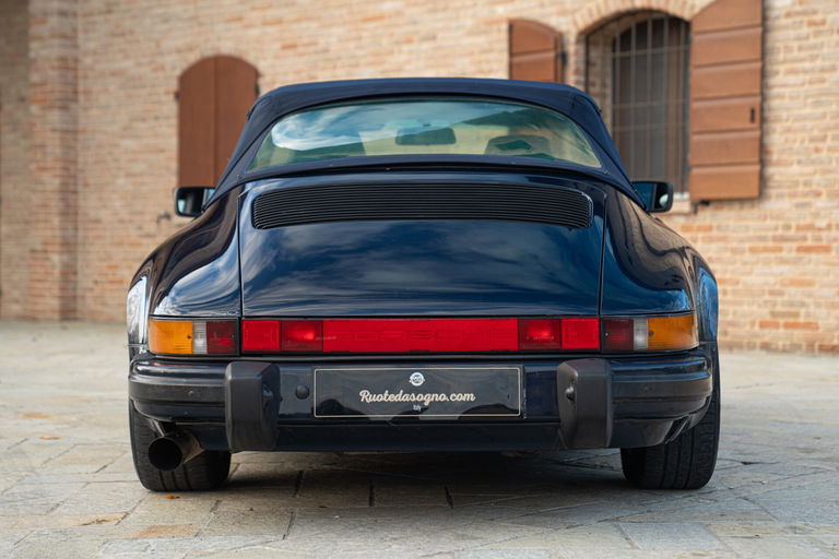 Porsche 911 Carrera 3.2