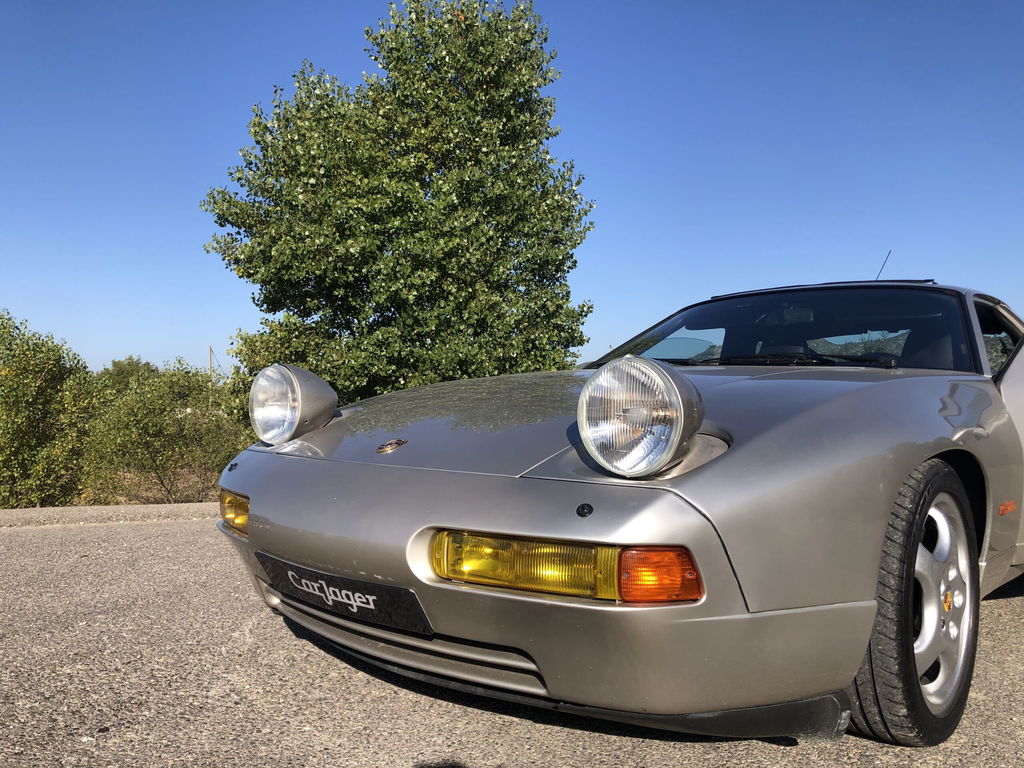Porsche 928 GTS